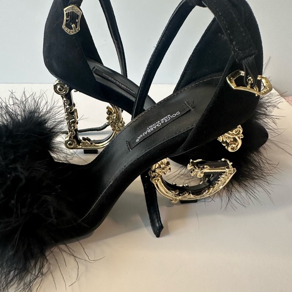 Fashion design 
Barocco-Heel Feather Ankle-Strap Sandals - Picture 6 of 13